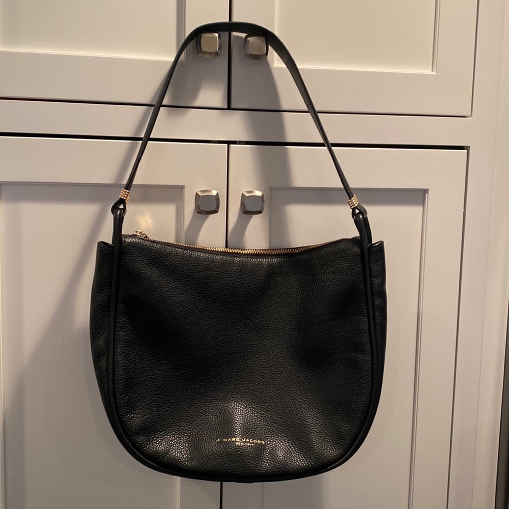 Marc Jacobs black pebble leather shoulder bag